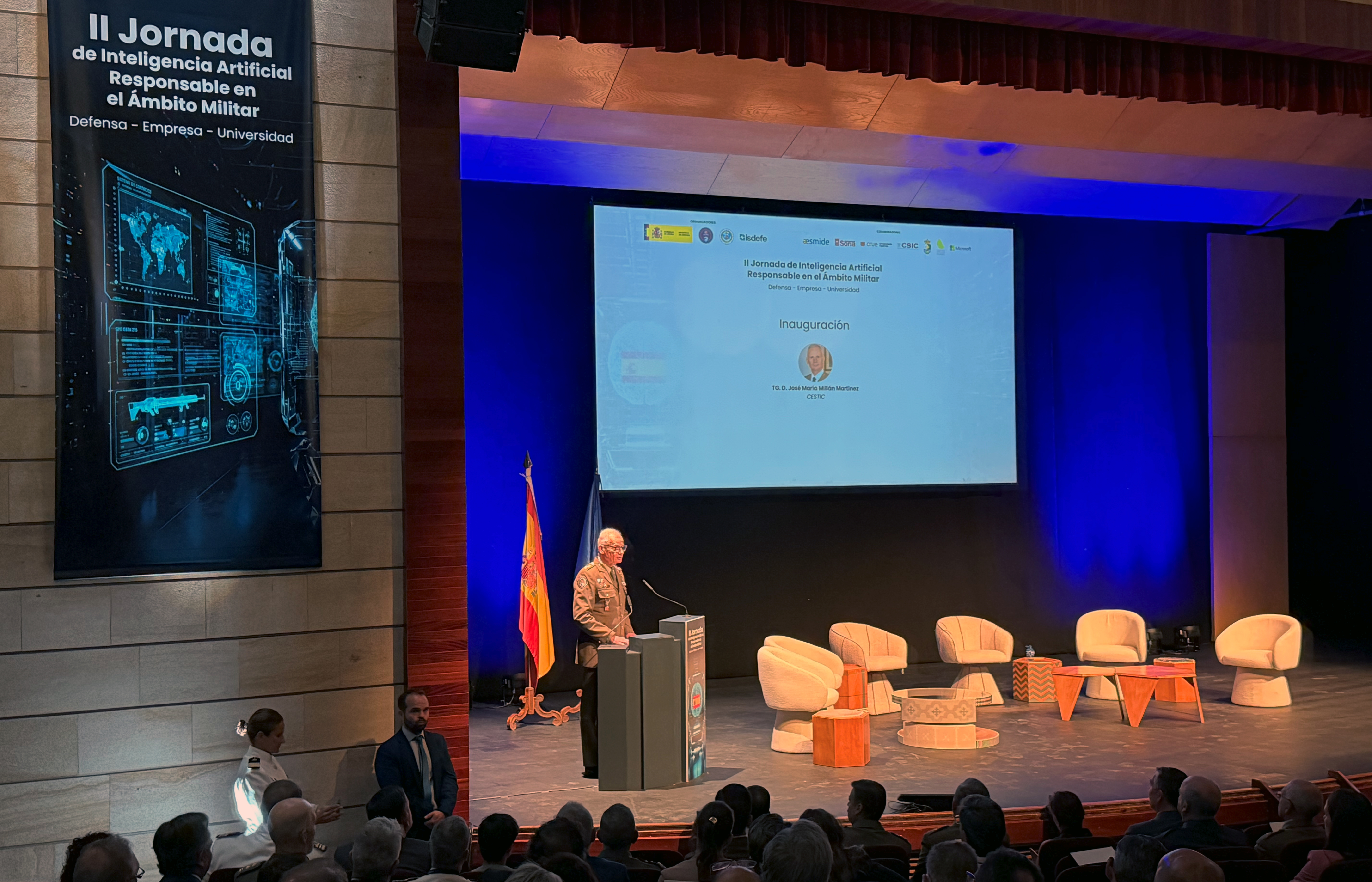 Teniente general José María Millán, director general del CESTIC, en la inauguración