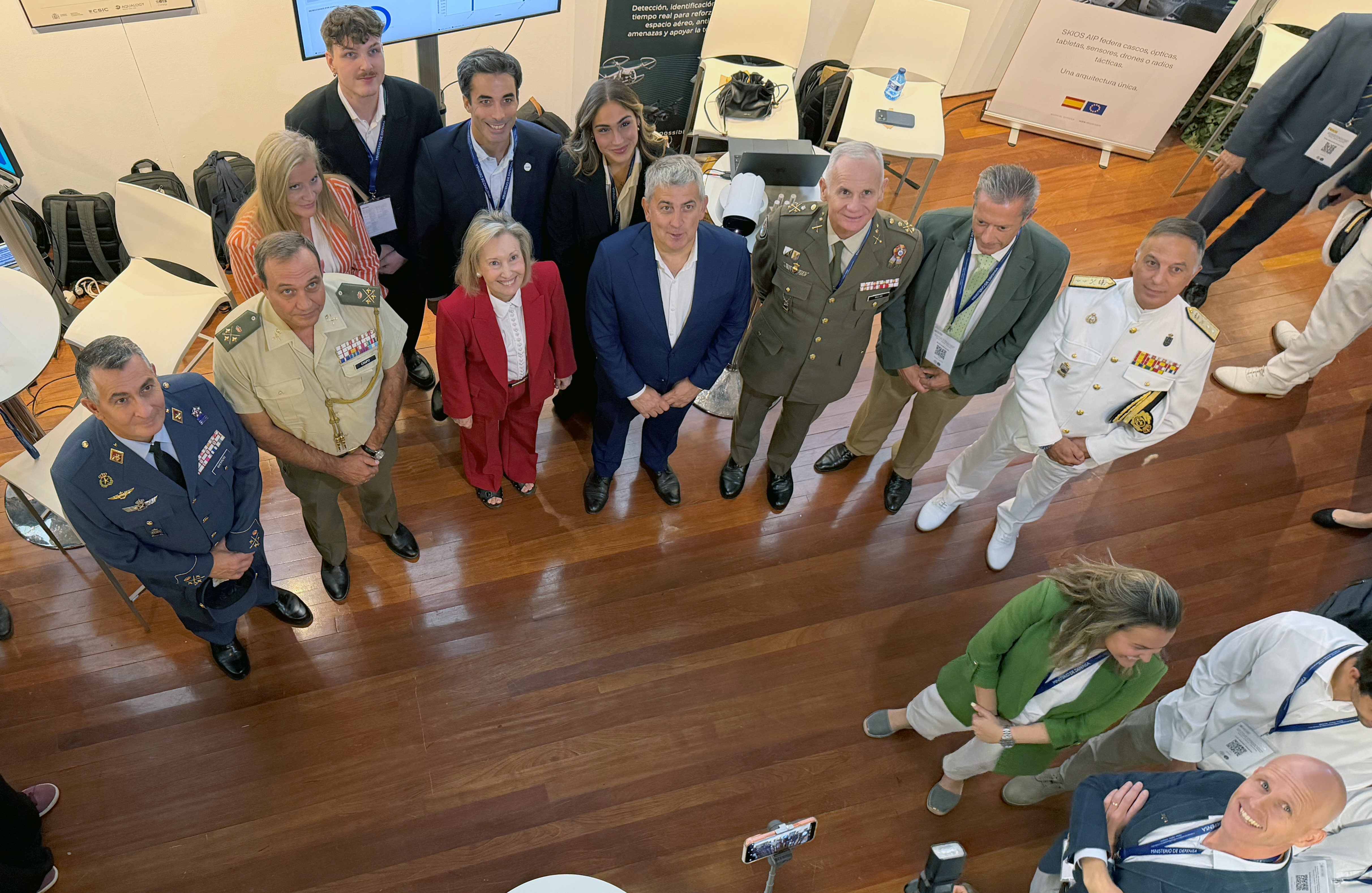 Visita a la zona de exposición de casos de uso de empresas